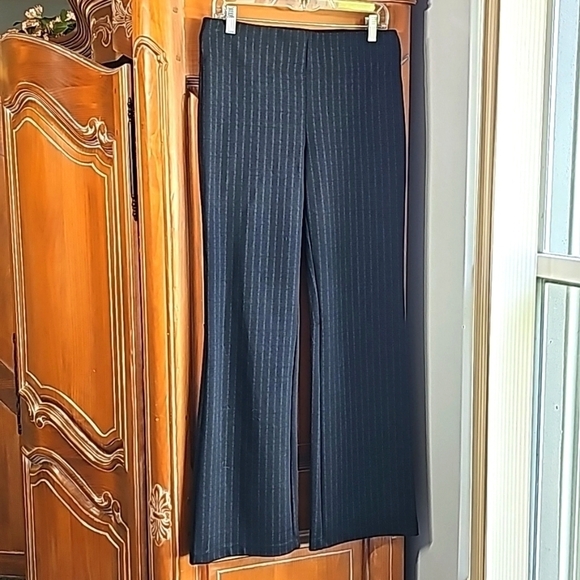 MAX STUDIO, Pin striped dark gray with white pin striped. Size medium. Office. - Picture 1 of 9